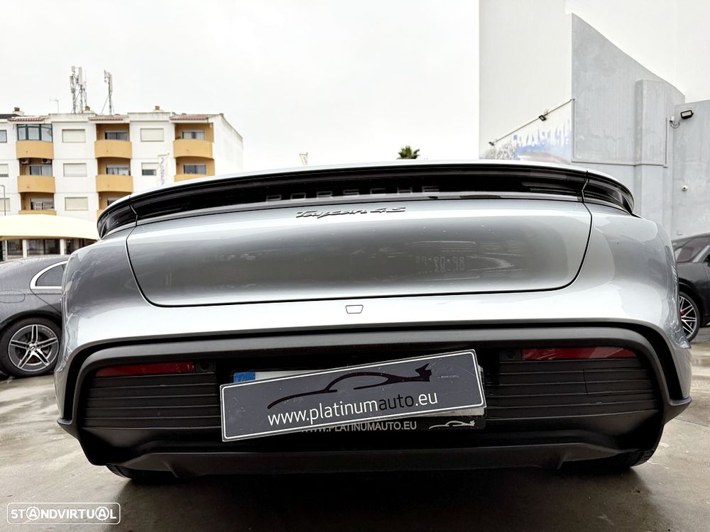 Porsche Taycan 4S - 54