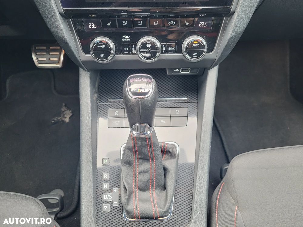 Skoda Octavia 2.0 TSI DSG RS - 21