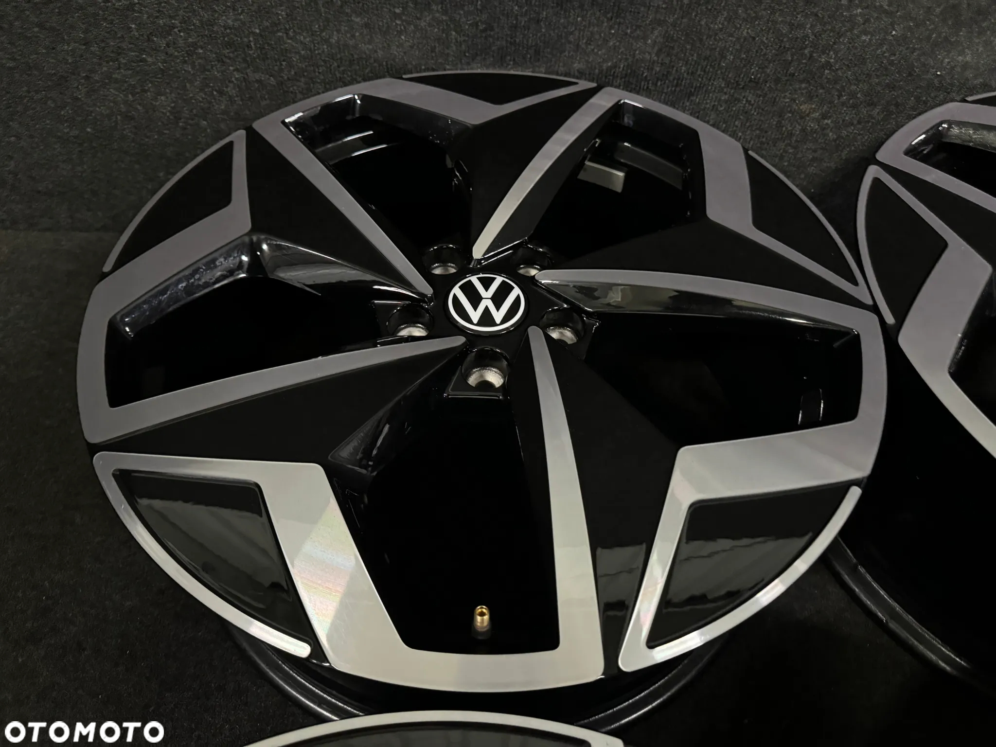 Alufelgi VW ID.3, Golf 7, 8, Touran, Skoda Octavia III, IV 19 cali 5x112 4szt. Ładne! - 5