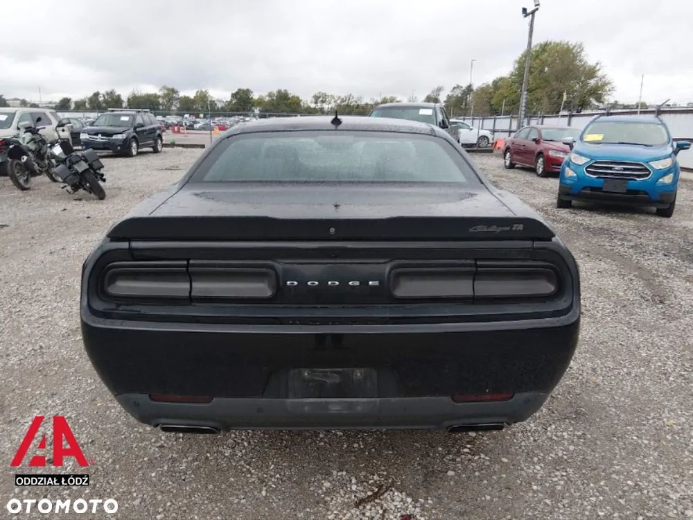 Dodge Challenger 5.7 R/T - 7