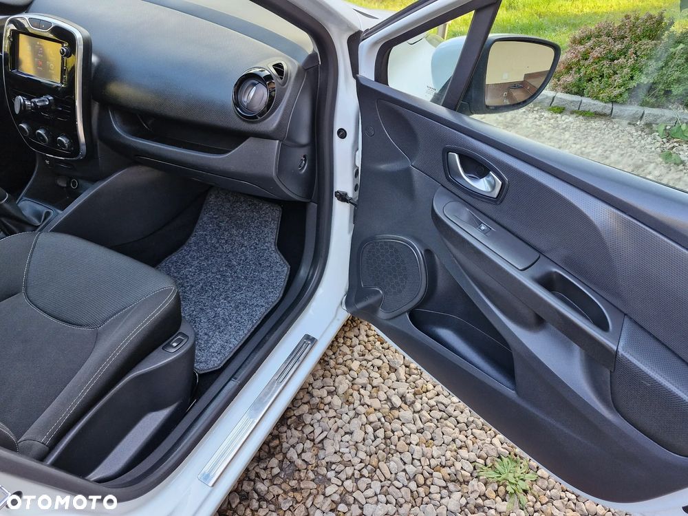 Renault Clio 1.2 16V 75 LIMITED - 22