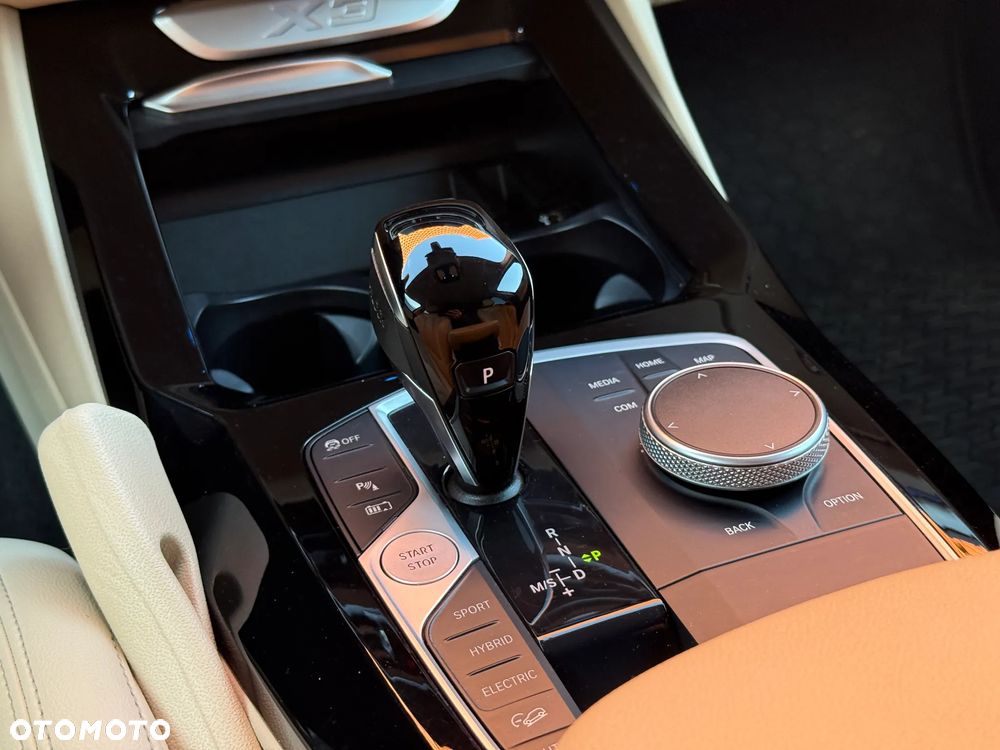 BMW X3 xDrive30e - 18