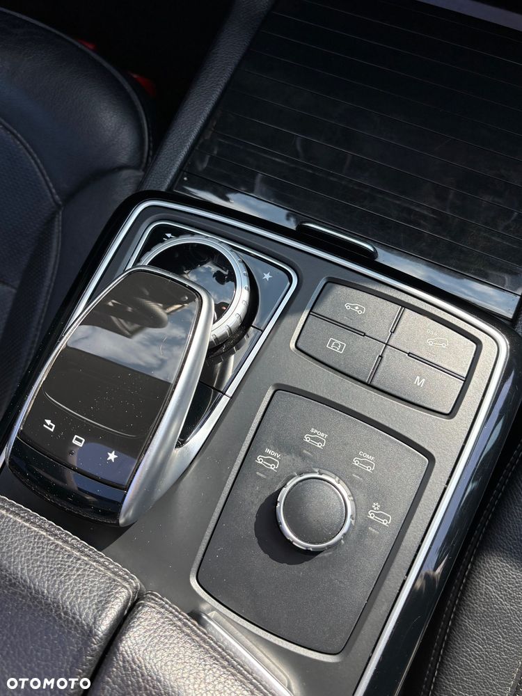 Mercedes-Benz GLE 350 d 4-Matic - 17