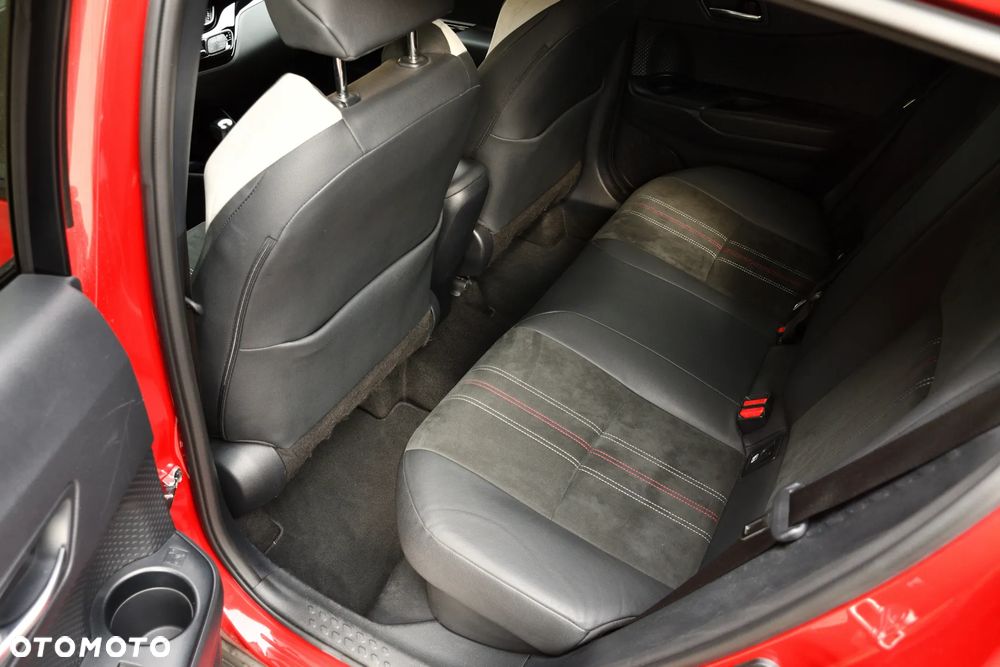 Toyota C-HR - 16