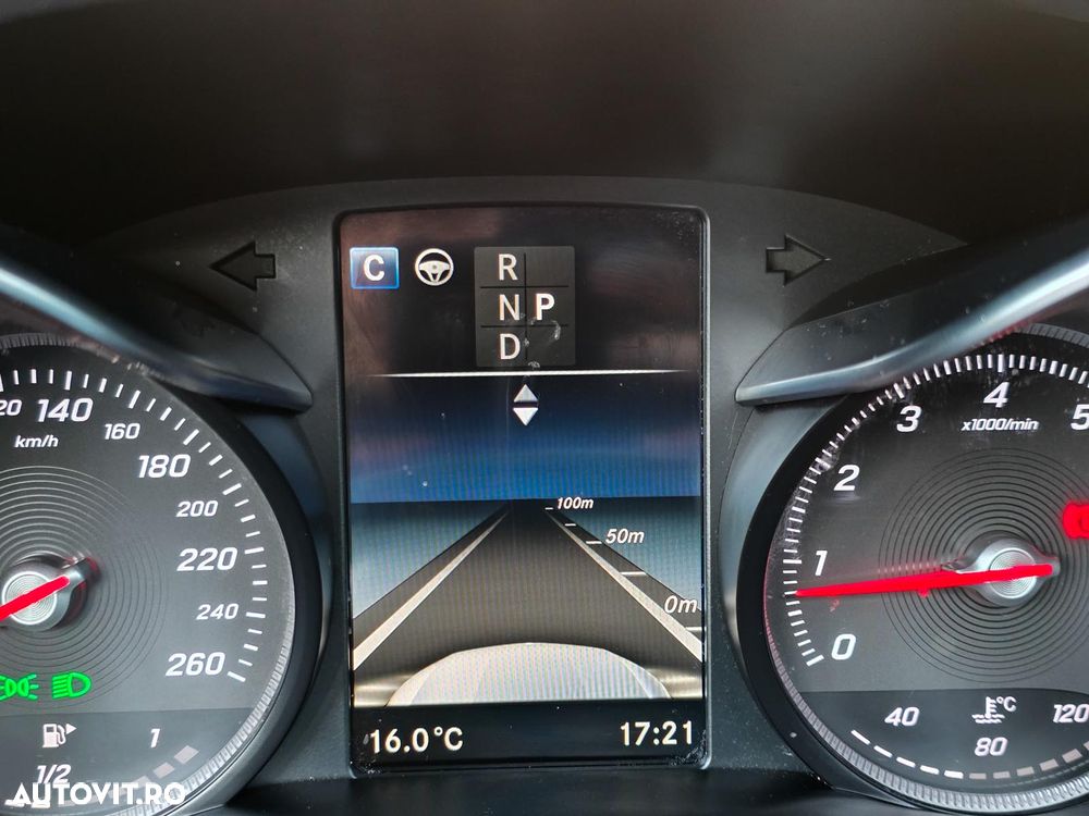 Mercedes-Benz GLC Coupe 300 4Matic 9G-TRONIC AMG Line - 29