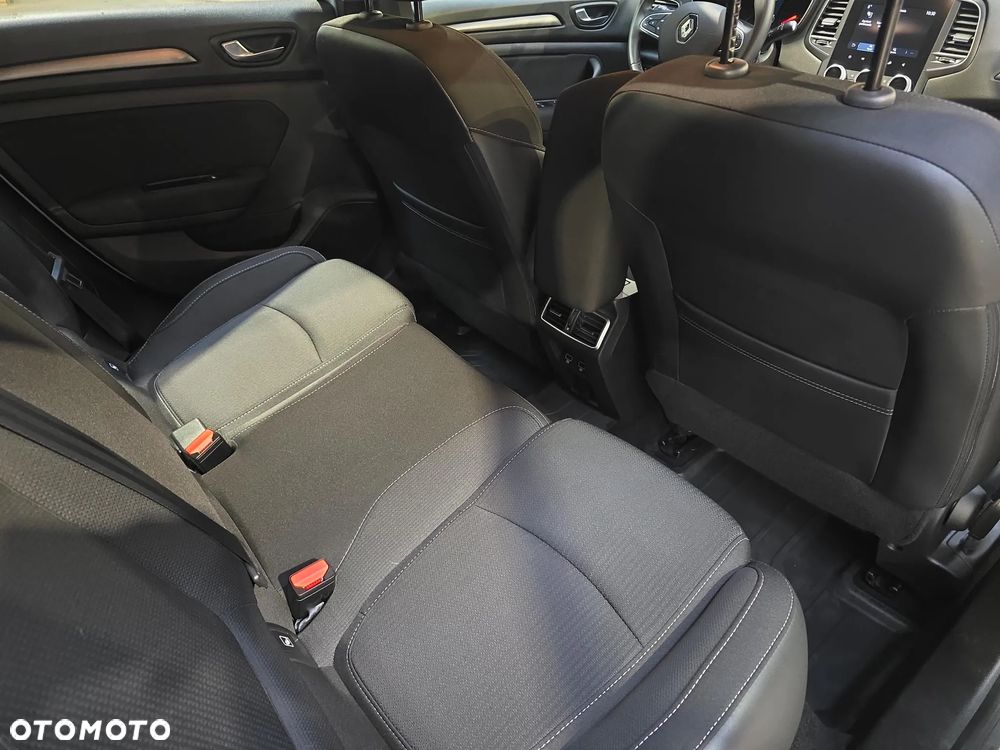 Renault Megane 1.0 TCe Zen - 27