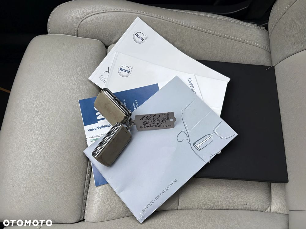 Volvo XC 40 D4 AWD Inscription - 37