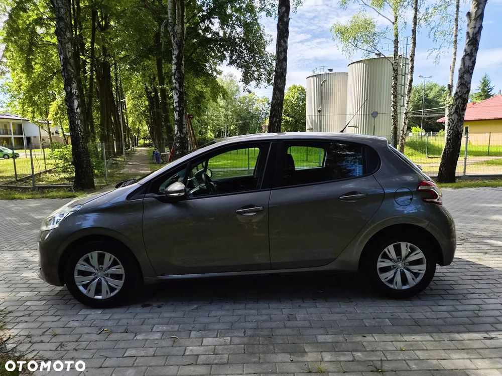 Peugeot 208 - 37
