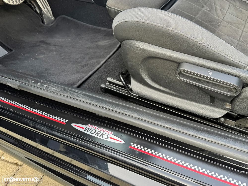 MINI Cabrio Cooper Premium JCW Auto - 20