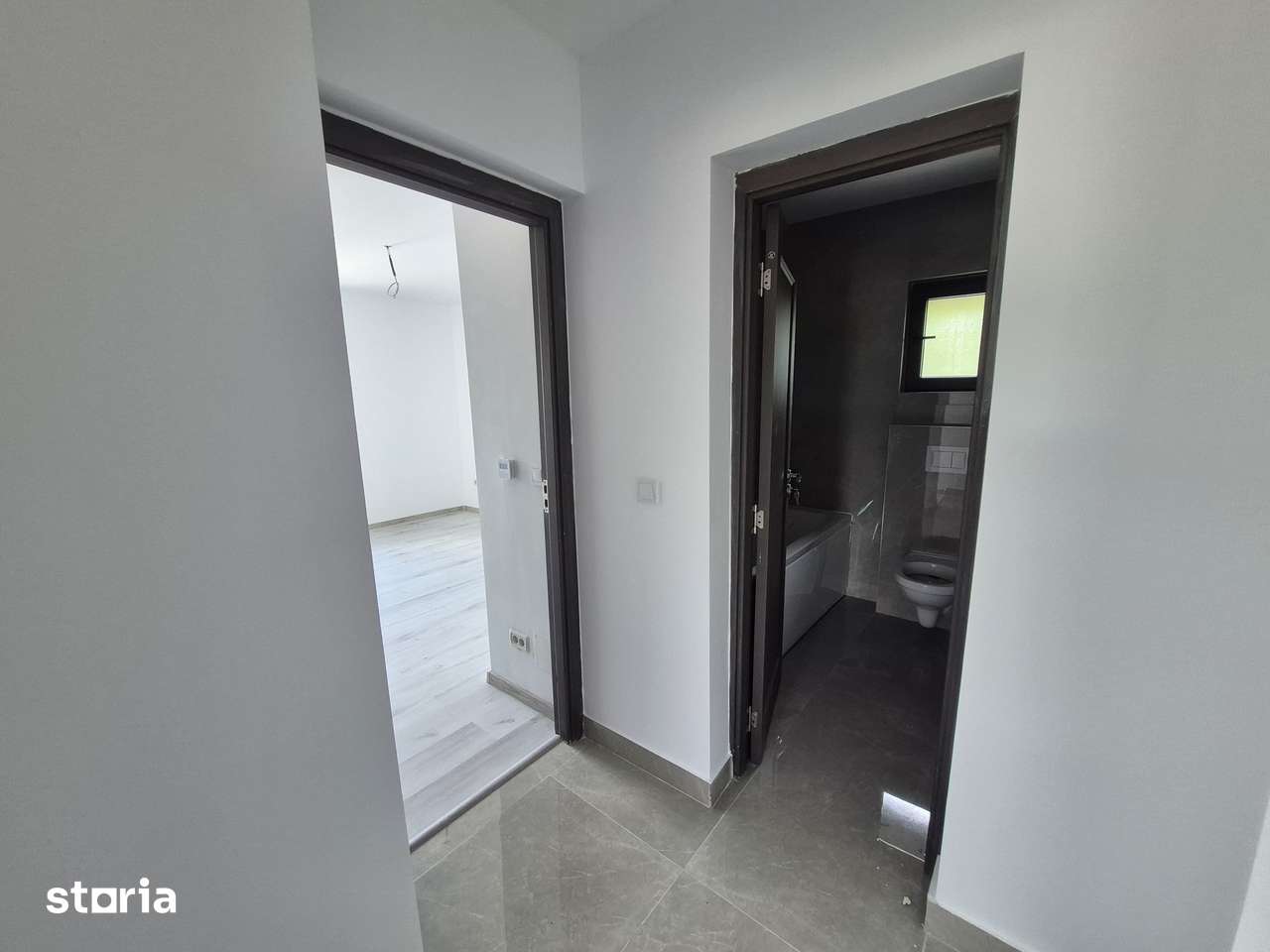 2 CAMERE | 51 MP | REDIU – ÎNAINTE DE LACUL REDIU | PARCARE INTABULATĂ — fotografia 3