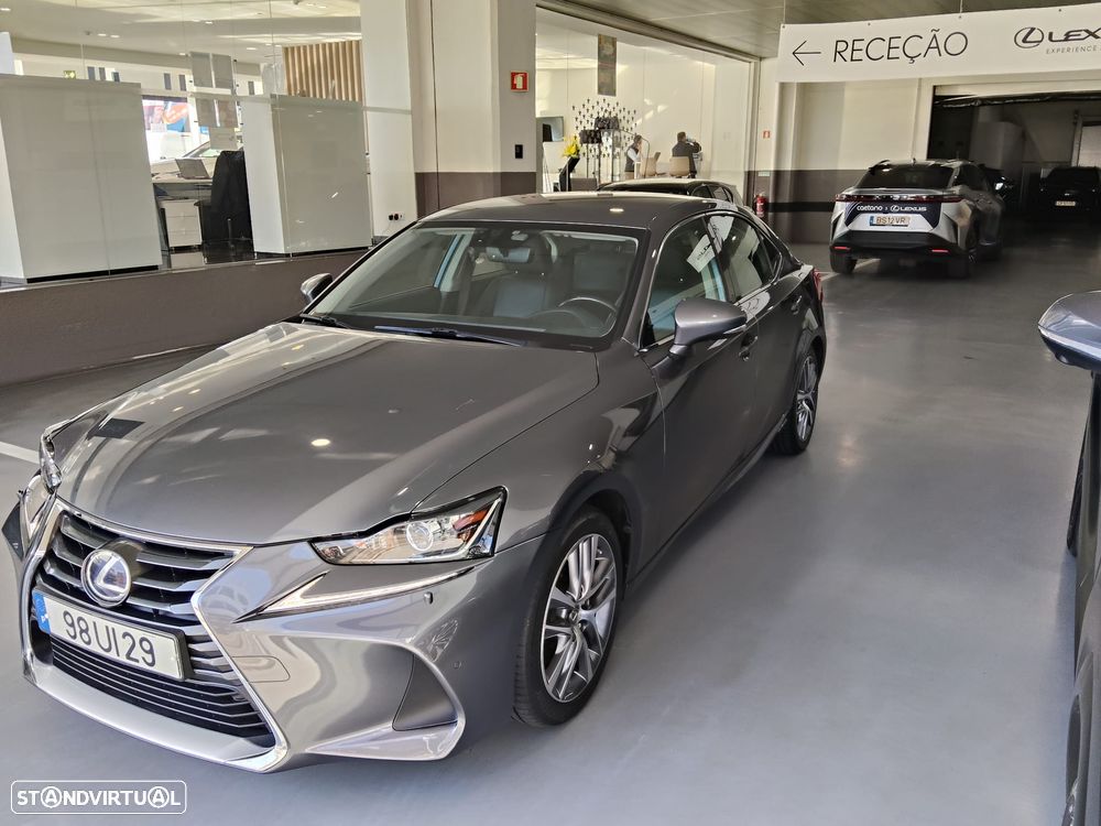 Lexus IS 300H Executive - 10