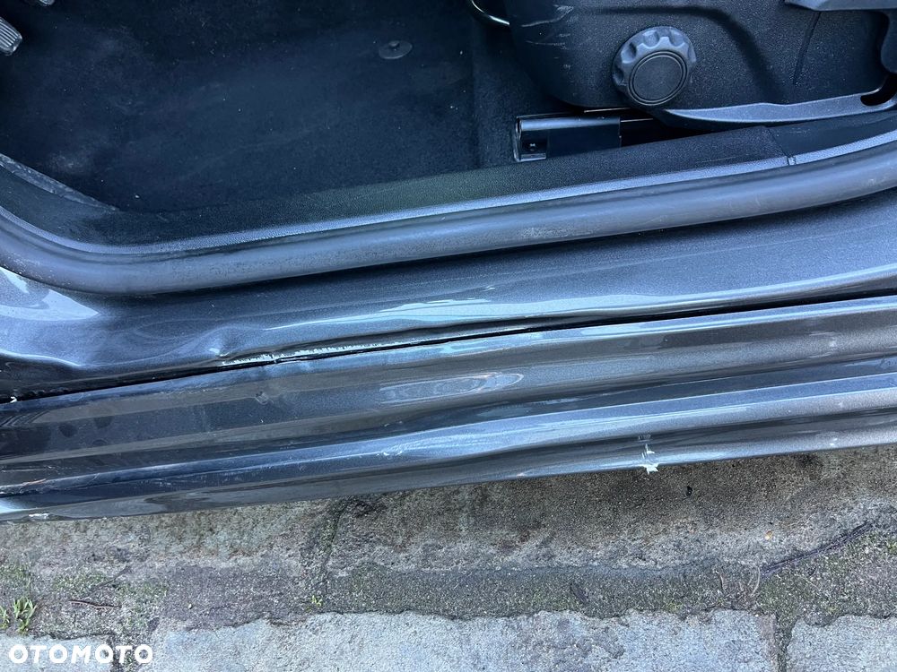 Ford Focus 1.0 EcoBoost Hybrid ST-LINE - 17