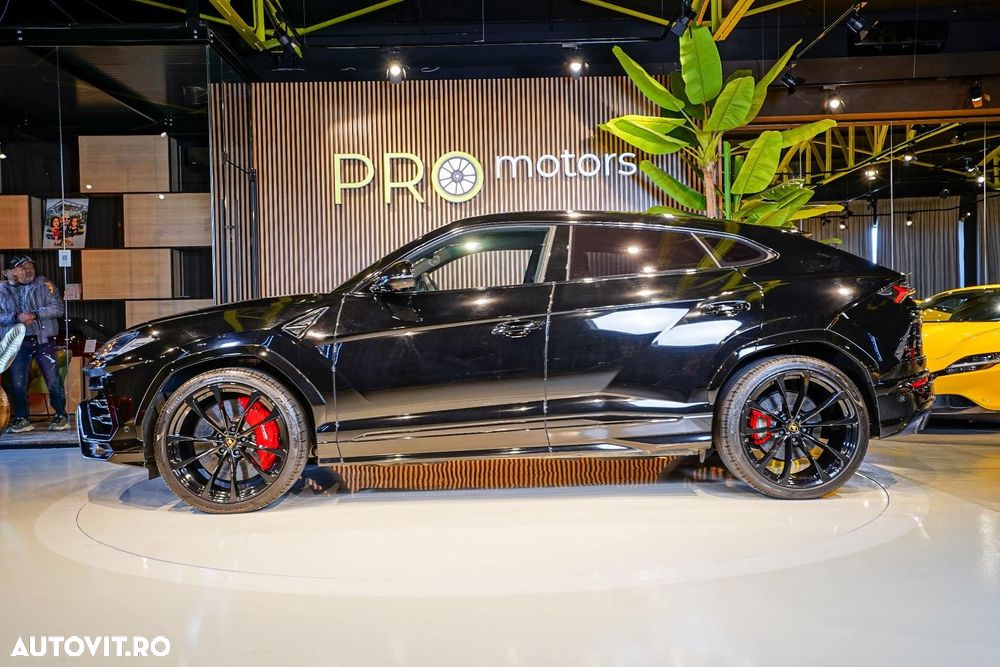 Lamborghini URUS - 10