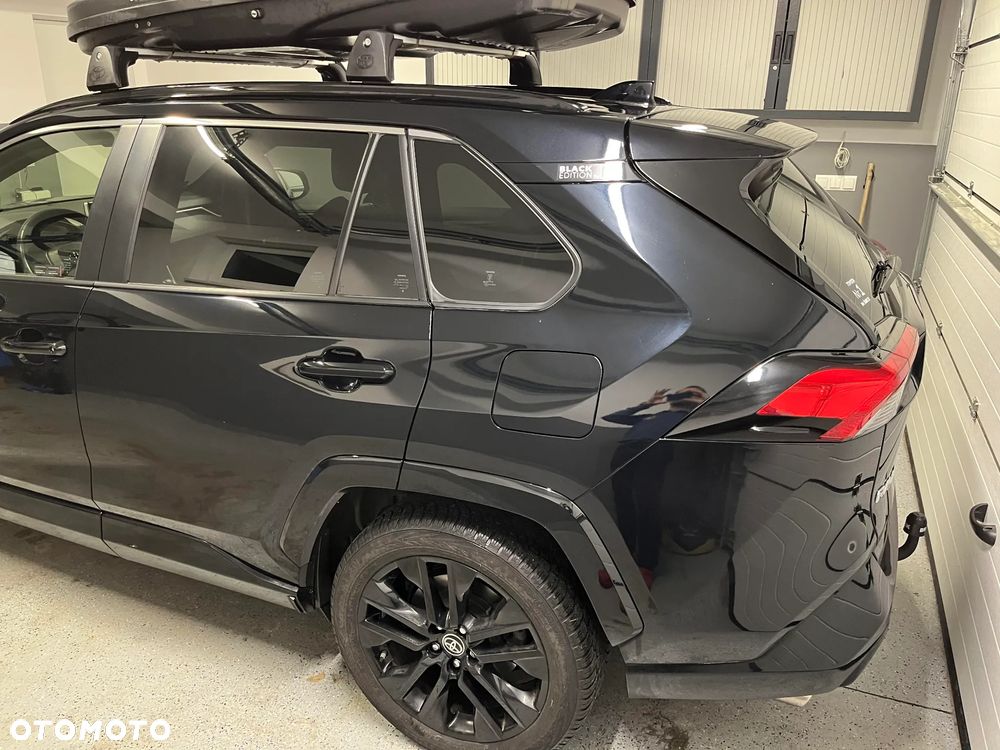 Toyota RAV4 2.5 Hybrid Black Edition by JBL 4x4 - 4