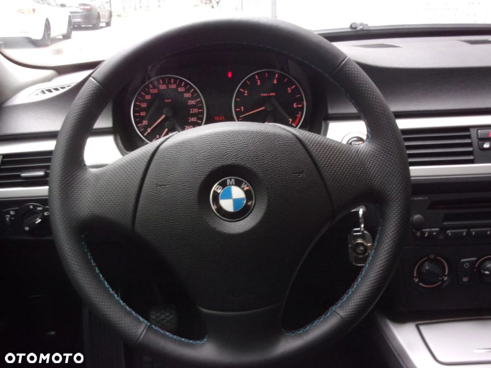 BMW Seria 3 - 26