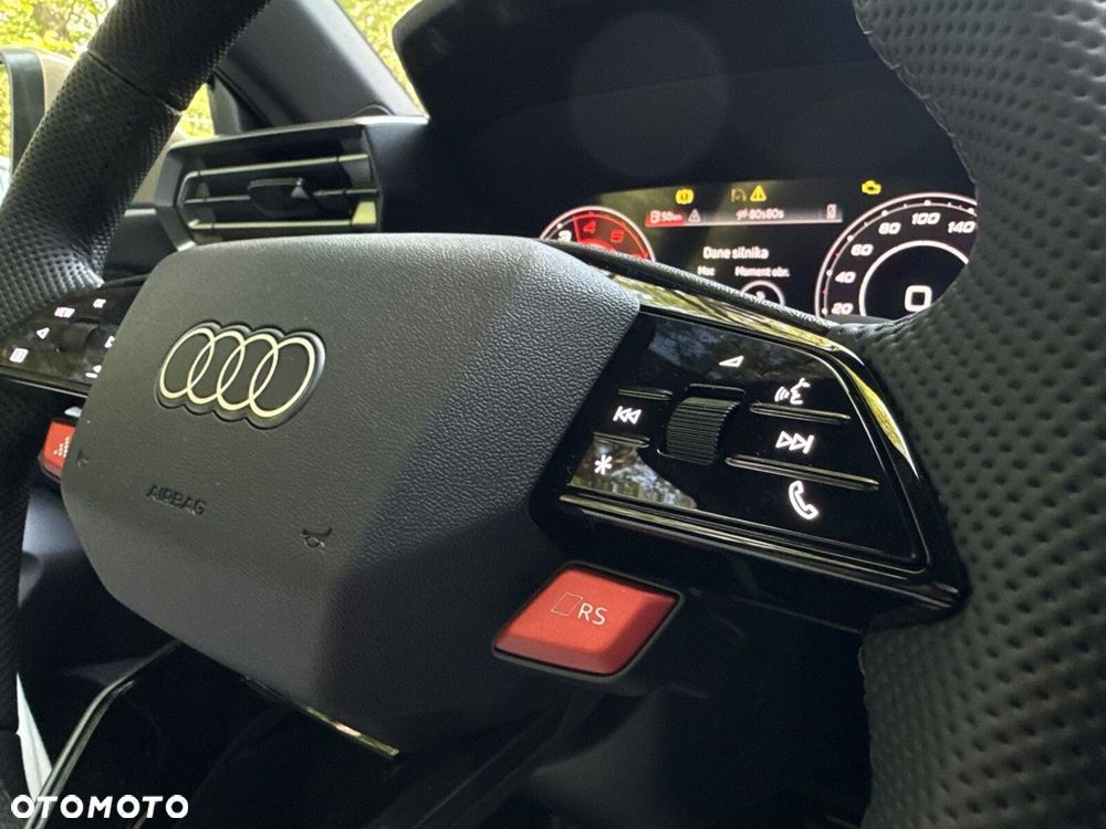 Audi RS3 Limousine - 24