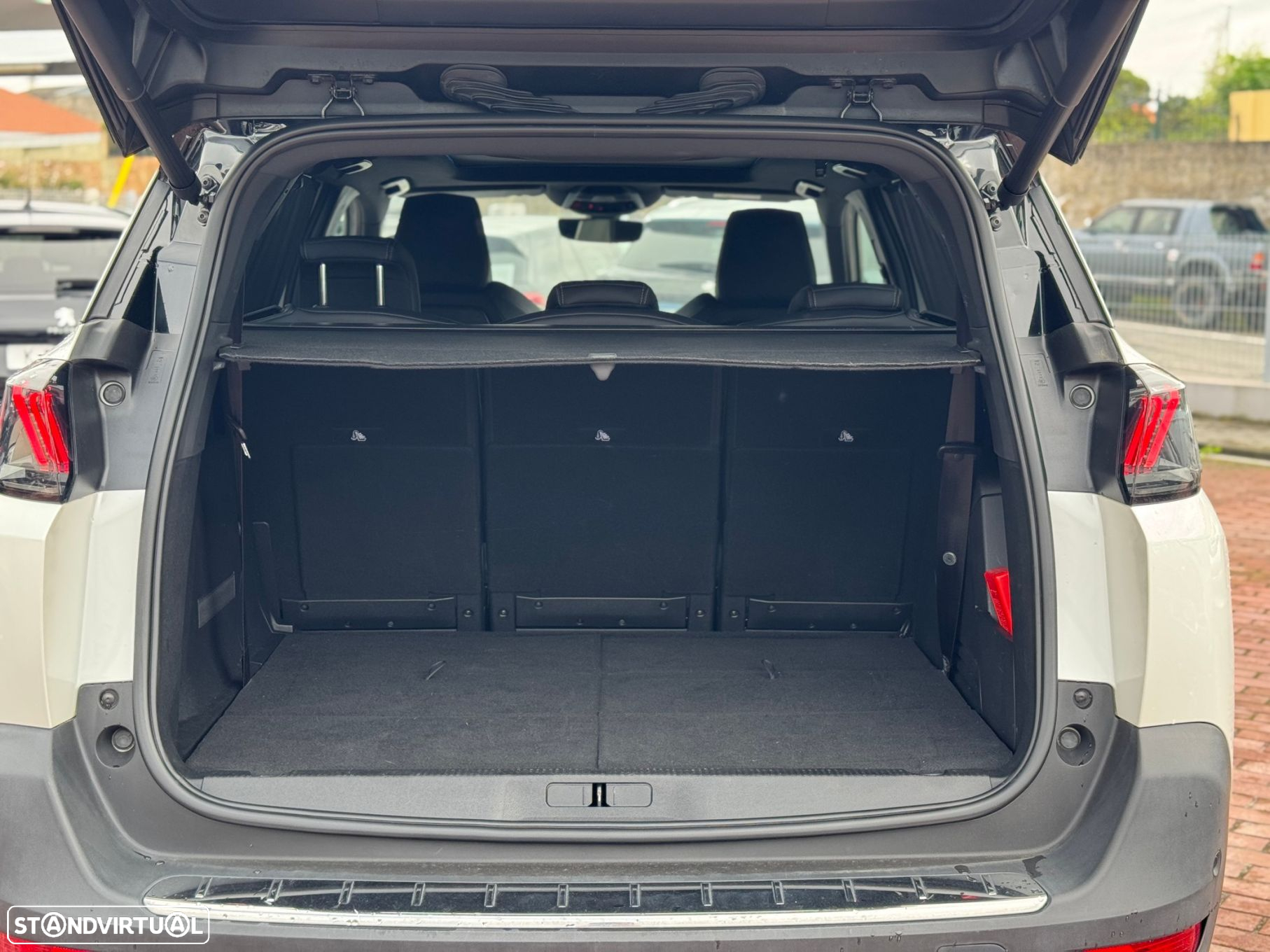 Peugeot 5008 1.5 BlueHDi GT Pack EAT8 - 10