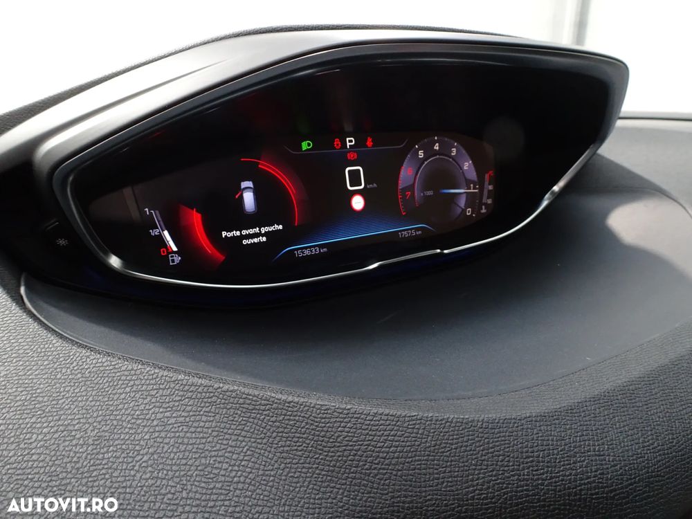 Peugeot 3008 1.2 PureTech Turbo S&S EAT6 GT-Line - 22