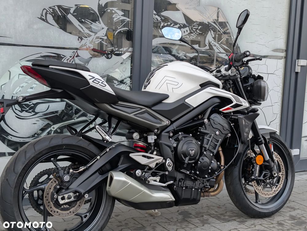 Triumph Street Triple - 20