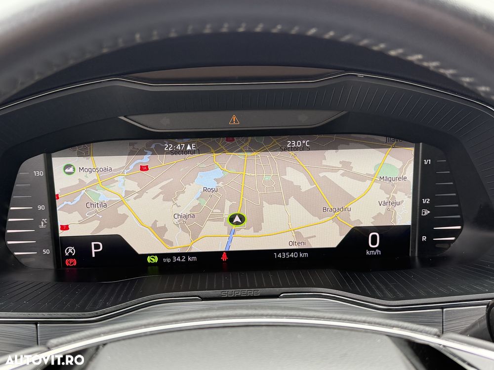 Skoda Superb 2.0 TDI DSG Ambition - 9