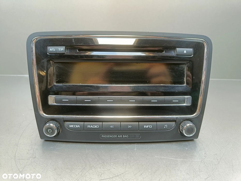 Radio CD Swing Skoda Superb 2 II Lift FL Delphi 3T0035161K - 1