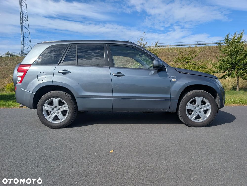 Suzuki Grand Vitara 1.9 DDiS Comfort - 4