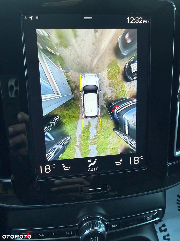 Volvo XC 40 T5 AWD Momentum Pro - 27