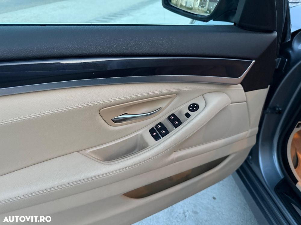 BMW Seria 5 518d Aut. - 14