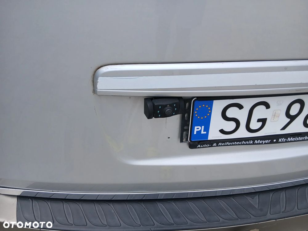 Hyundai H-1 2.5 CRDi Travel Comfort - 11