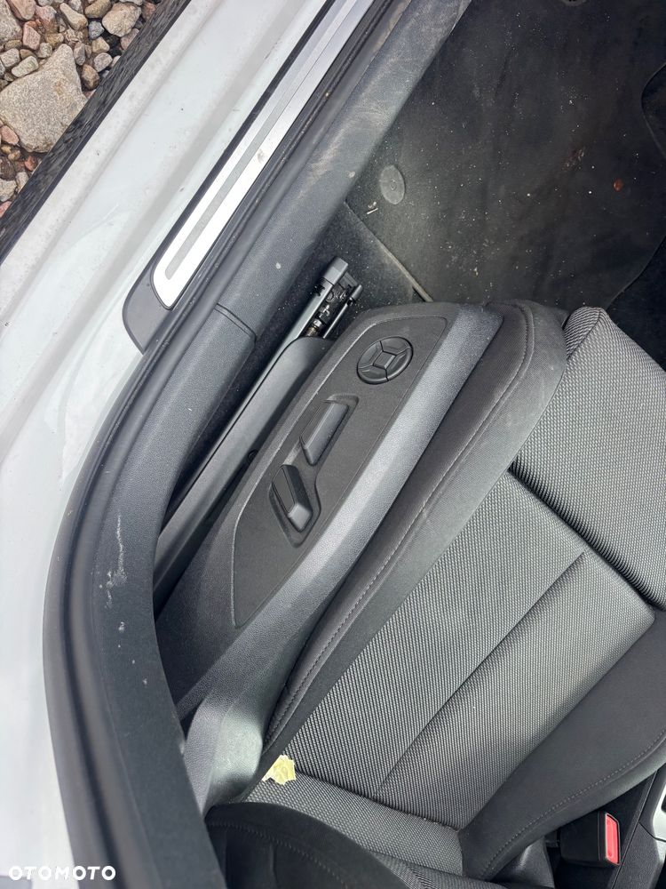 Audi A3 Sportback 40 TFSIe S tronic - 6