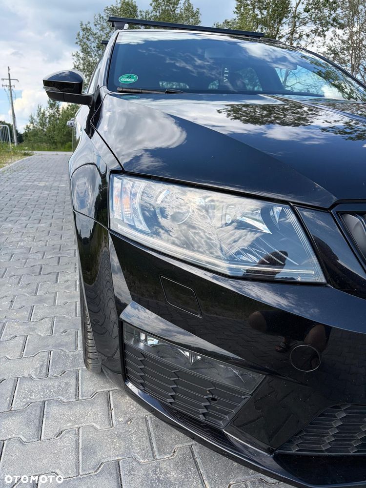 Skoda Octavia 2.0 TDI DSG RS - 32