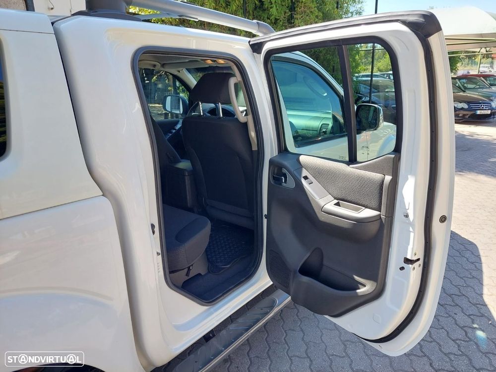 Nissan Navara 2.5 dCi CD SE 4WD - 19