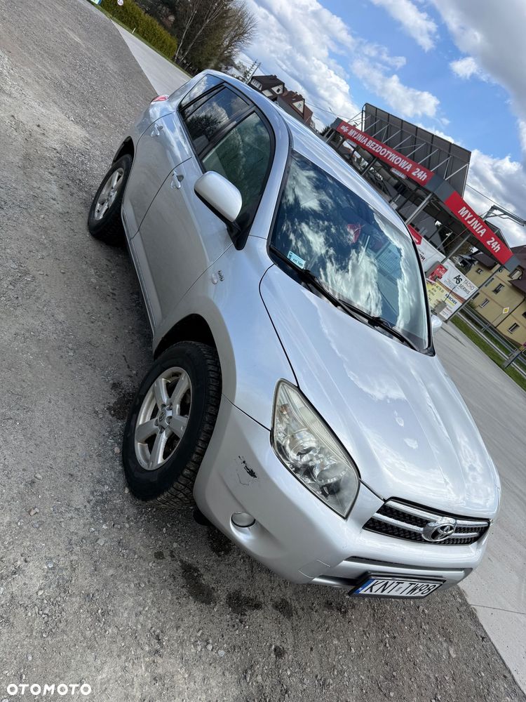 Toyota RAV4 2.2 D-4D Luna - 2