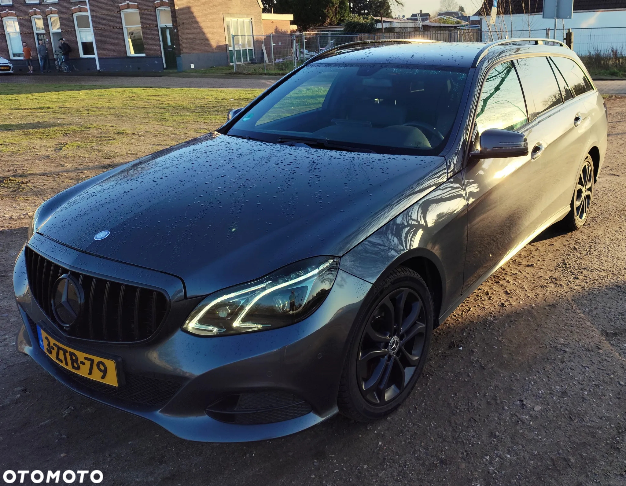 Mercedes-Benz Klasa E 300 T BlueTEC HYBRID 7G-TRONIC - 5
