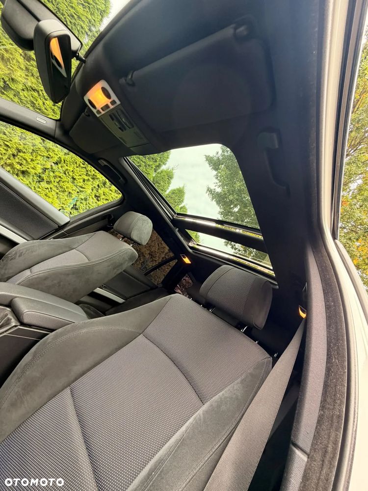 BMW Seria 3 320i Edition Sport - 11