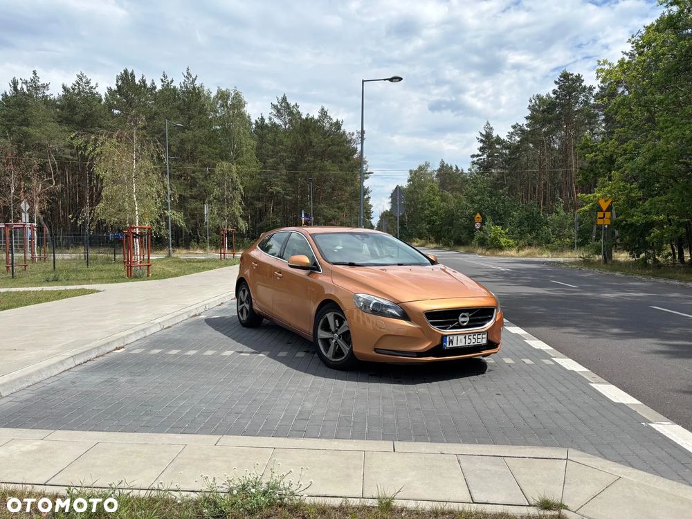 Volvo V40 D4 Summum - 1