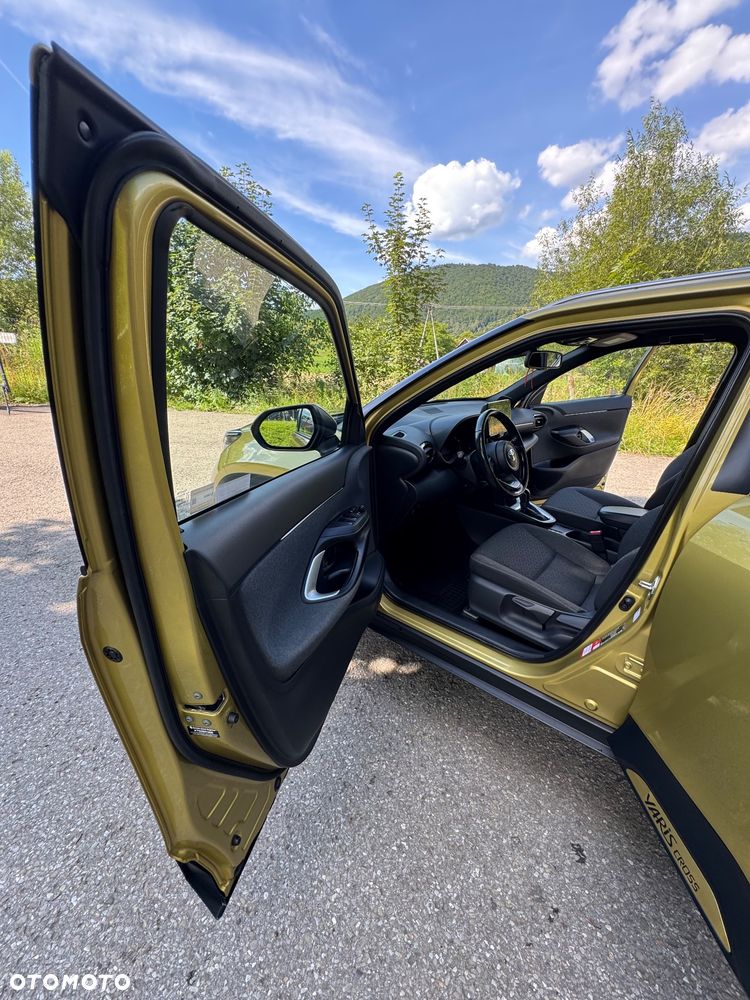Toyota Yaris Cross Hybrid 1.5 Executive - 13