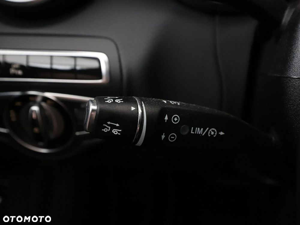 Mercedes-Benz Klasa C 250 9G-TRONIC Avantgarde - 31