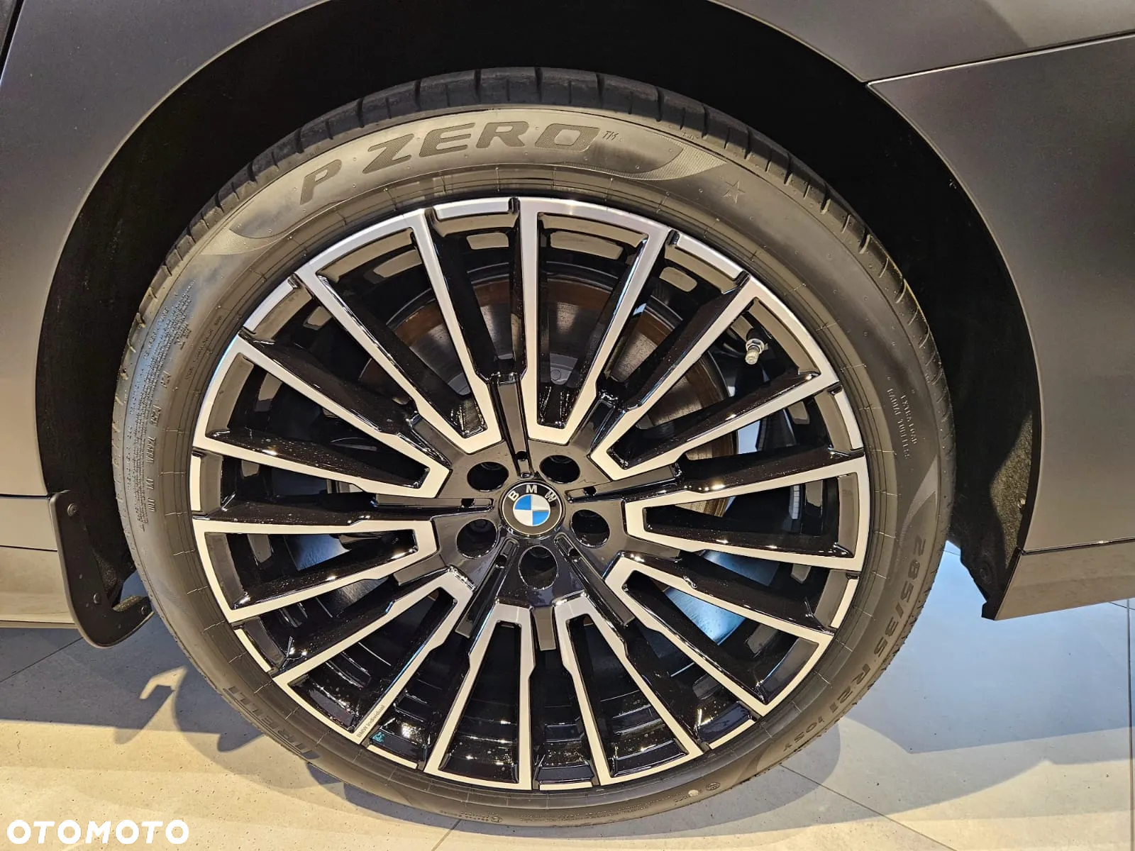 BMW Seria 7 M760e xDrive - 20
