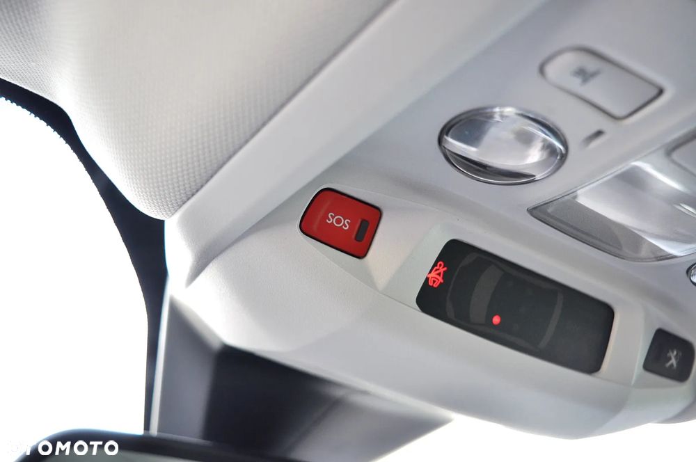 Peugeot 3008 BlueHDi 130 Stop & Start Allure Business-Paket - 39