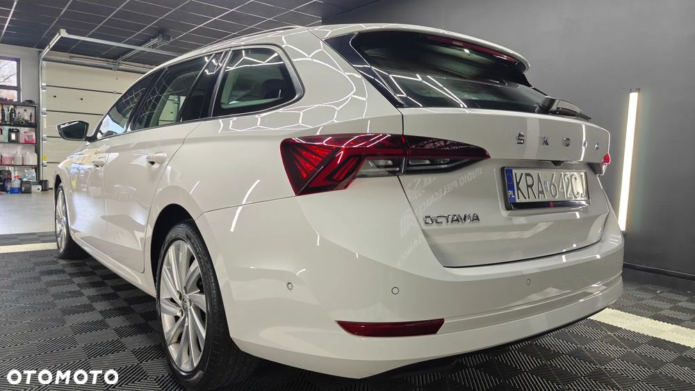 Skoda Octavia 2.0 TDI DSG First Edition - 12