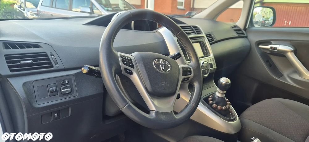 Toyota Verso 2.0 D-4D - 7