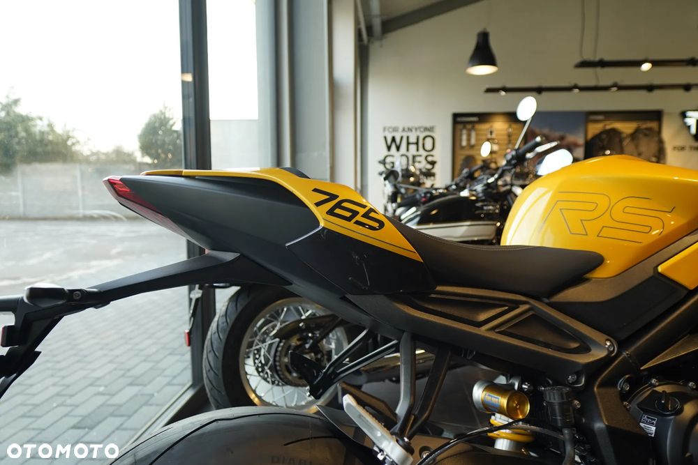 Triumph Street Triple - 4