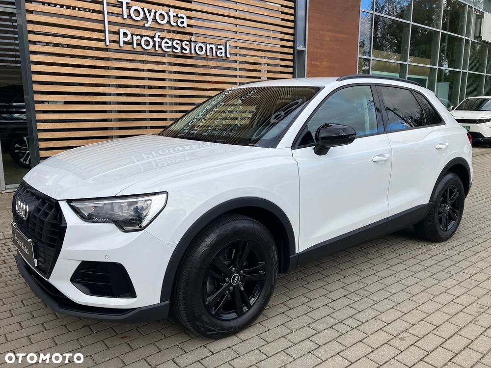 Audi Q3 2021 photo 2
