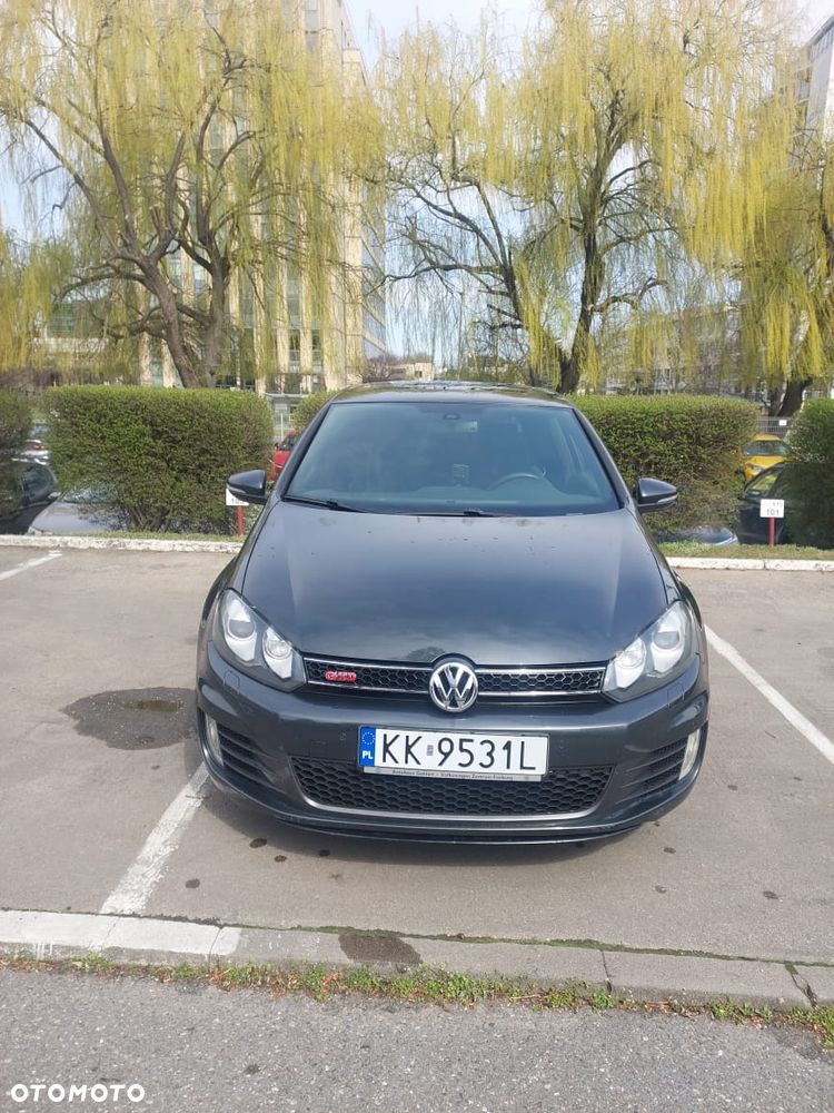 Volkswagen Golf 2.0 TDI DPF DSG GTD - 2