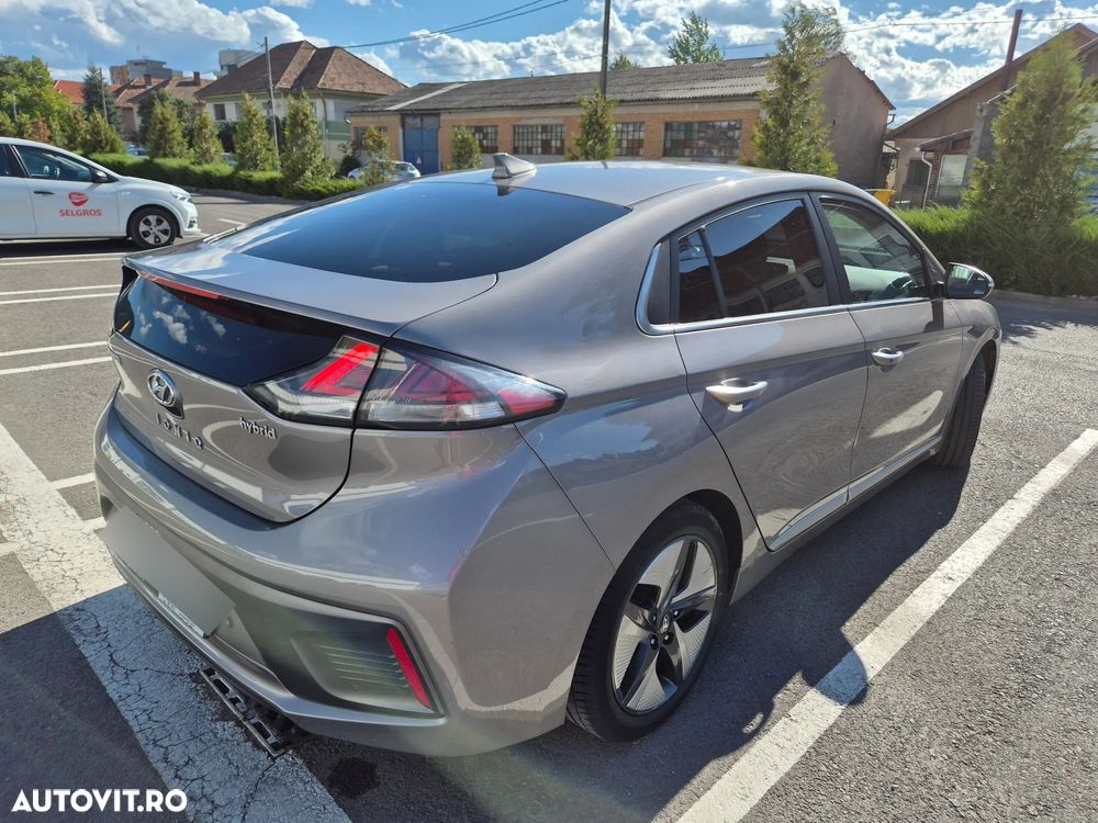 Hyundai IONIQ - 9