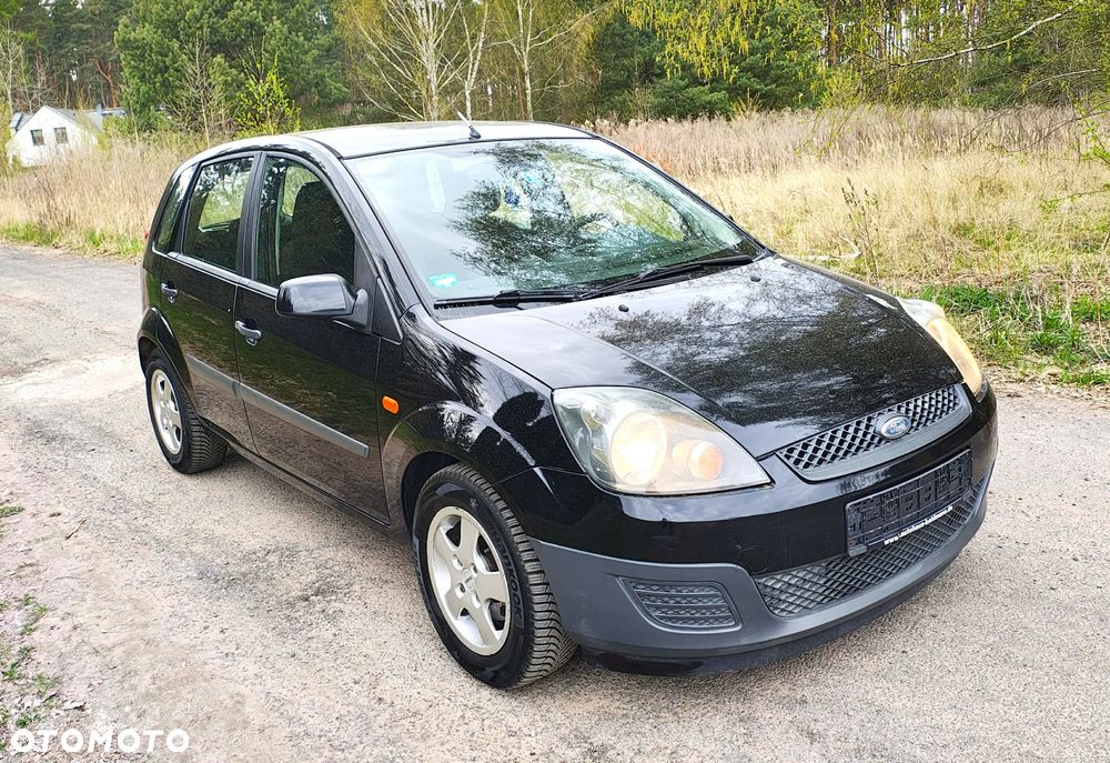 Ford Fiesta 1.3 Ambiente - 8