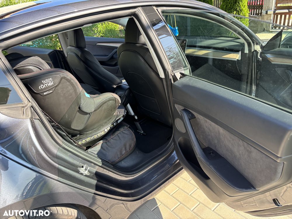 Tesla Model 3 - 13