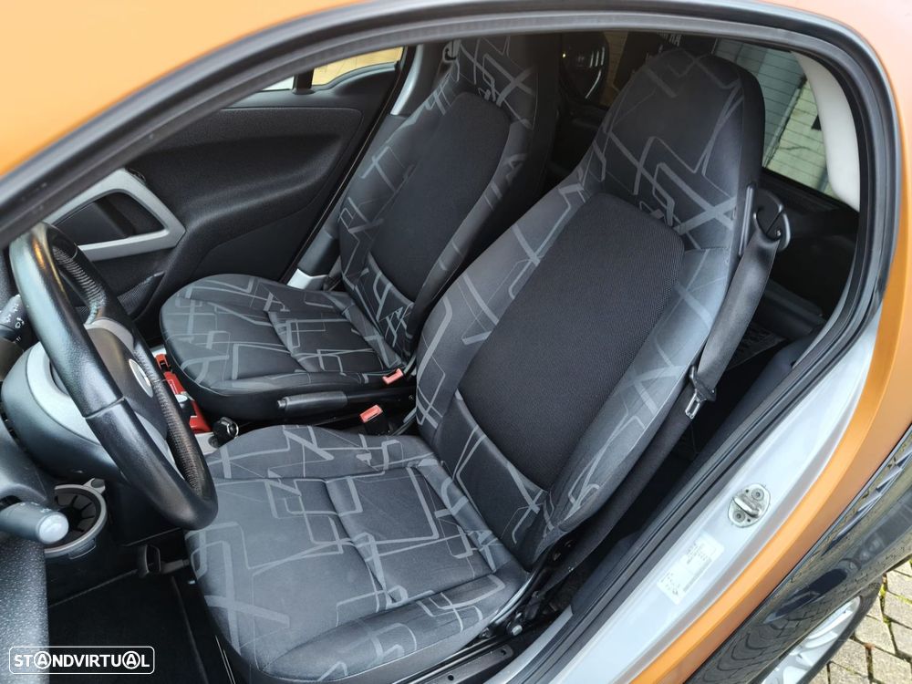 Smart ForTwo Coupé 1.0 mhd Passion 71 - 14