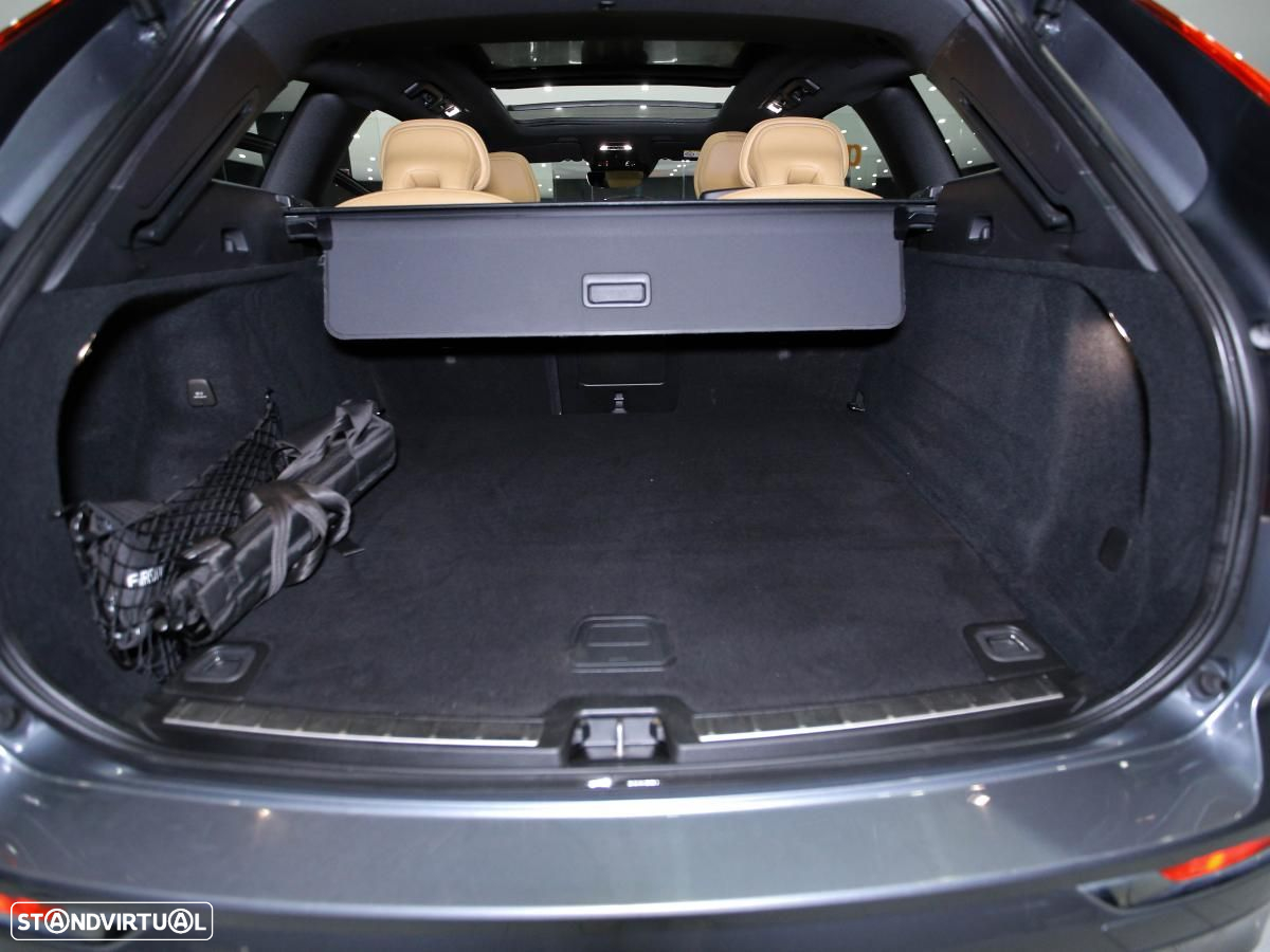 Volvo XC 60 2.0 T8 PHEV Inscription AWD - 14